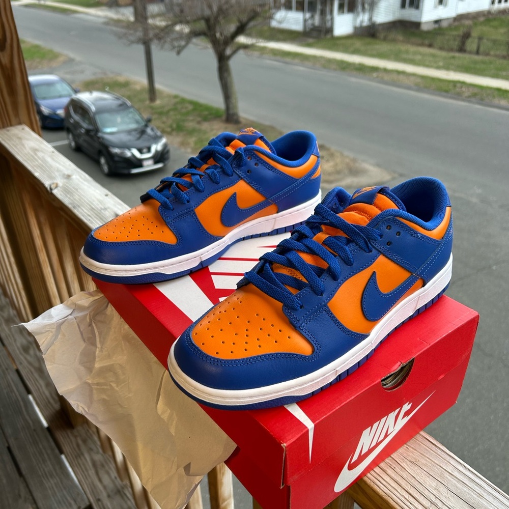 Nike dunk low Knicks Size 10 Brand new